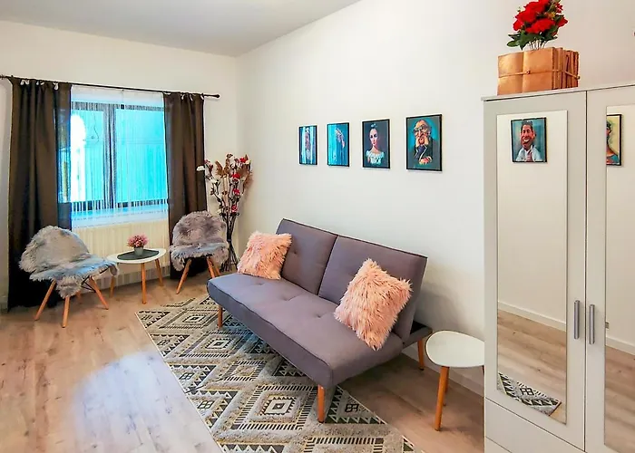 22 Loop Apartment Brașov