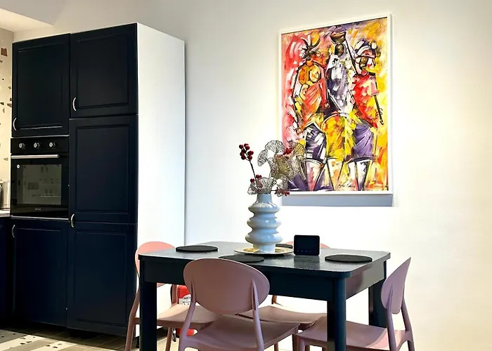Peaceful Condo For Romantic Getaways Near Black Church - 3Min Walk Brașov
