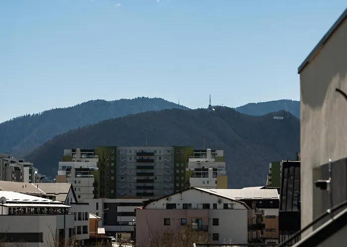 Skylark - Monaco Penthouse With Jacuzzi & Panoramic View Apartment Brașov