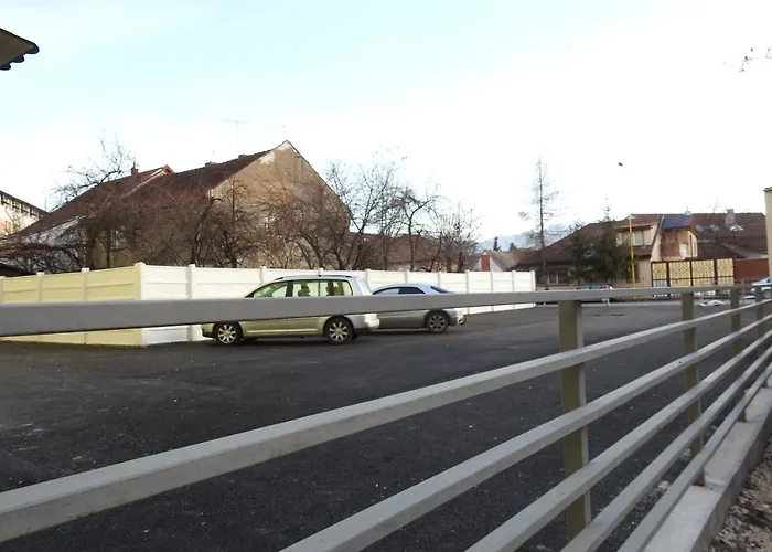 Hb Brilliant Hotel Brașov